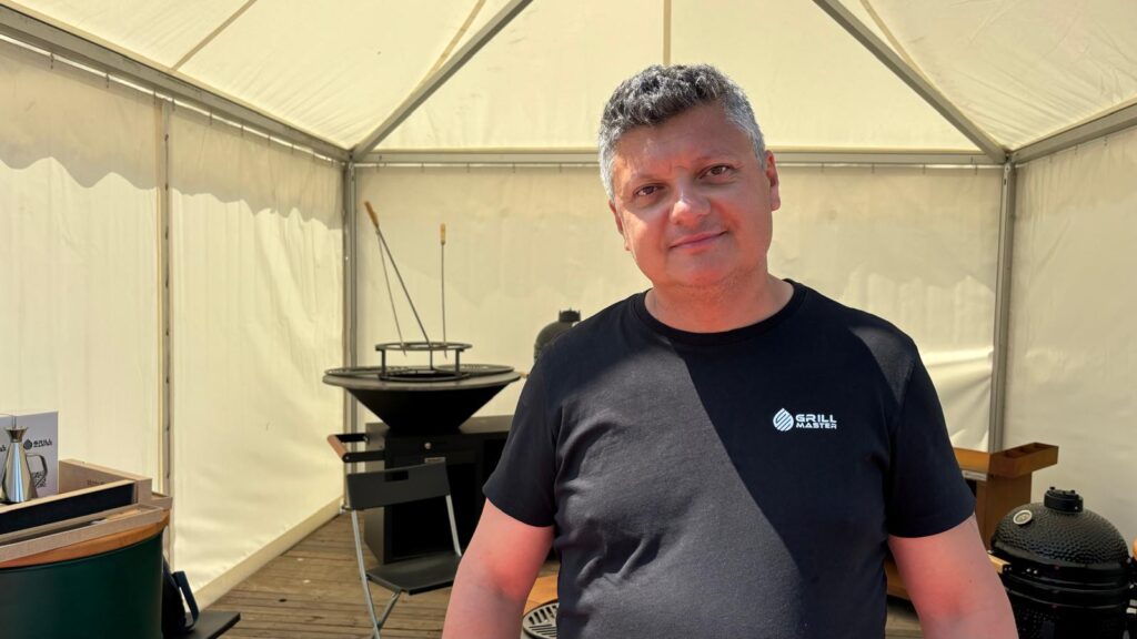 Oferta de grătare în România, semn de bunăstare.