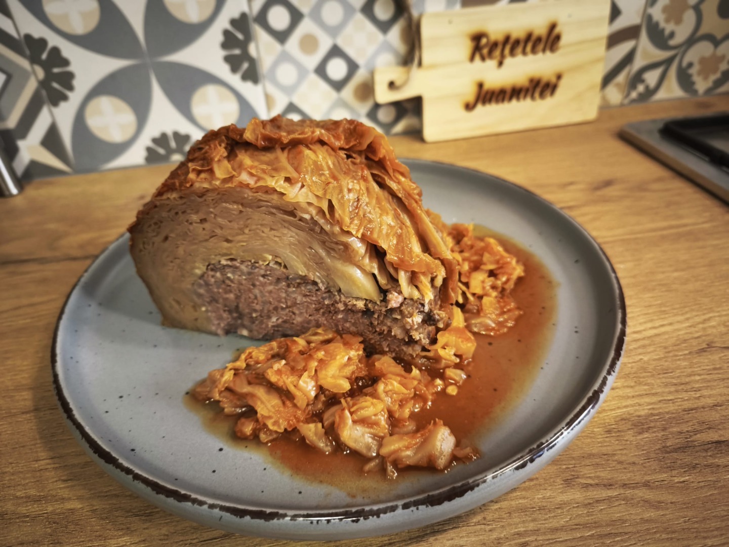 varza umpluta cu carne are gust de sarmale