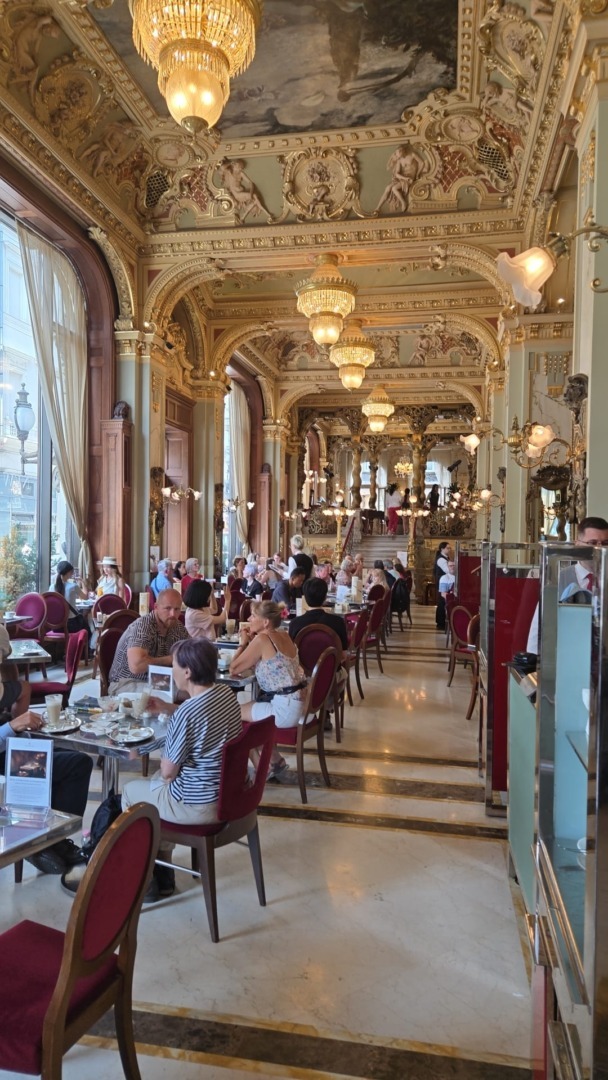 Istoria New York Café din Budapesta, „cea mai frumoasă cafenea din lume”