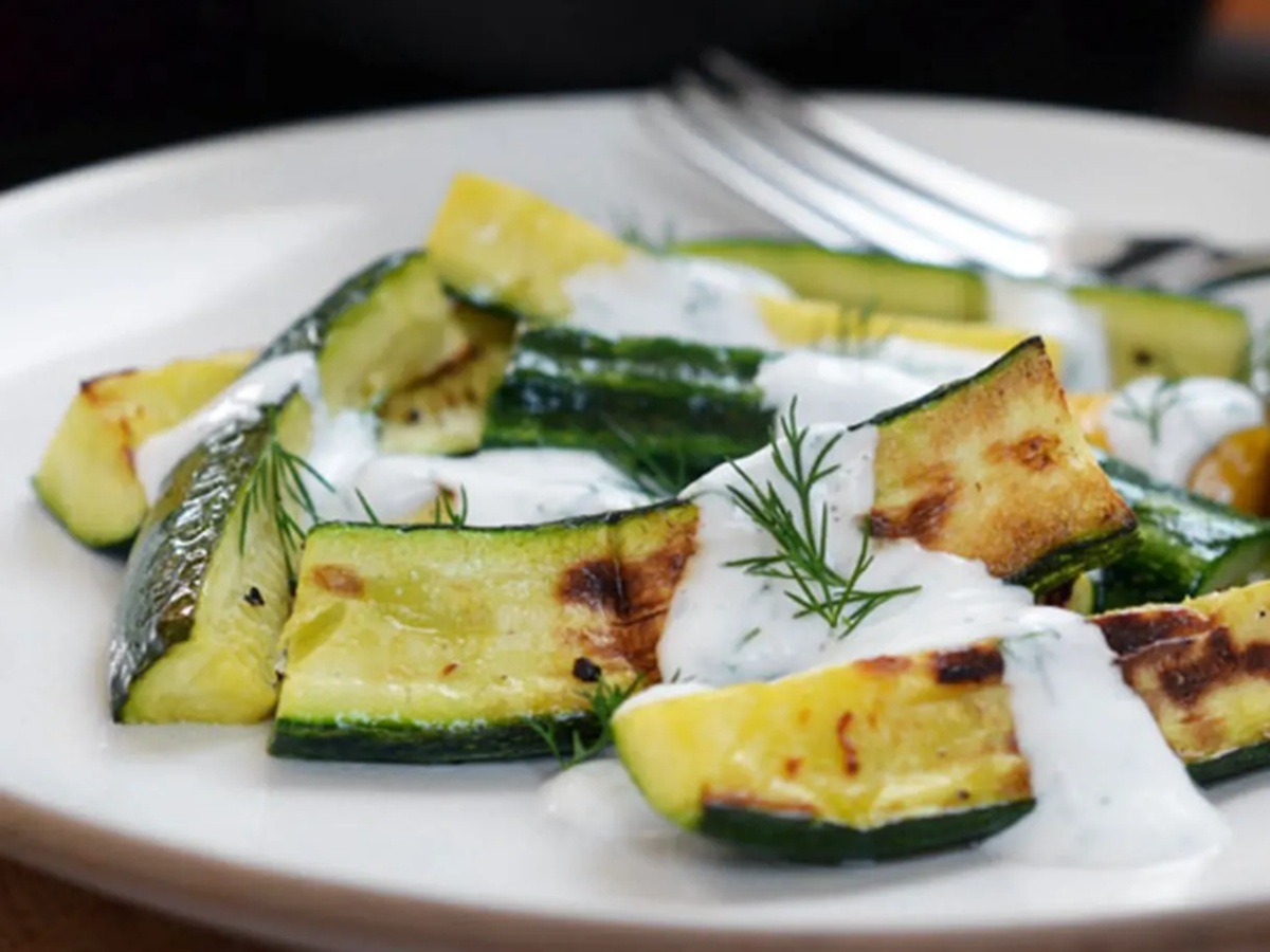 Această rețetă de dovlecei prăjiți este excelent pentru vară