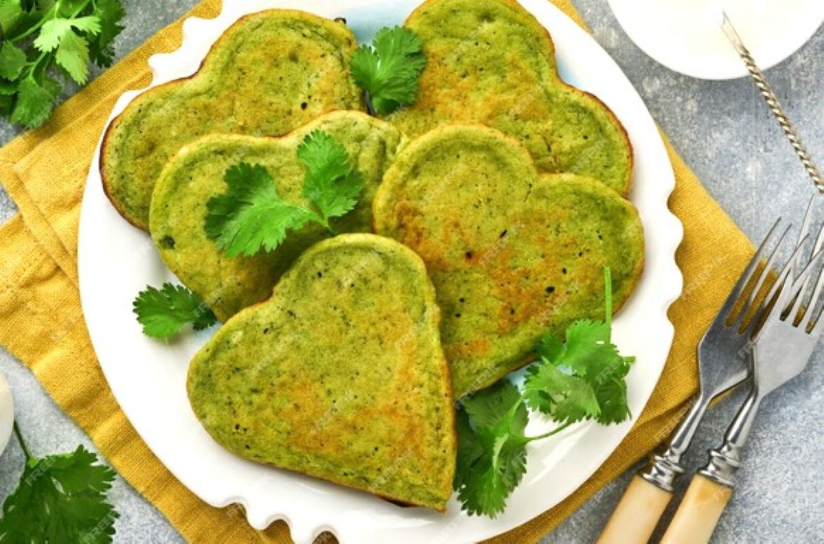 pancakes-cu-mazare-si-iaurt-ideale-la-micul-dejun-sau-ca-gustare-cu-eventual-adaos-de-parmezan-sau-cascaval