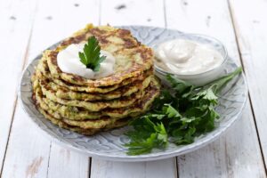 pancakes-de-dovlecei-alternativa-la-dovlecei-pane-bune-la-orice-masa