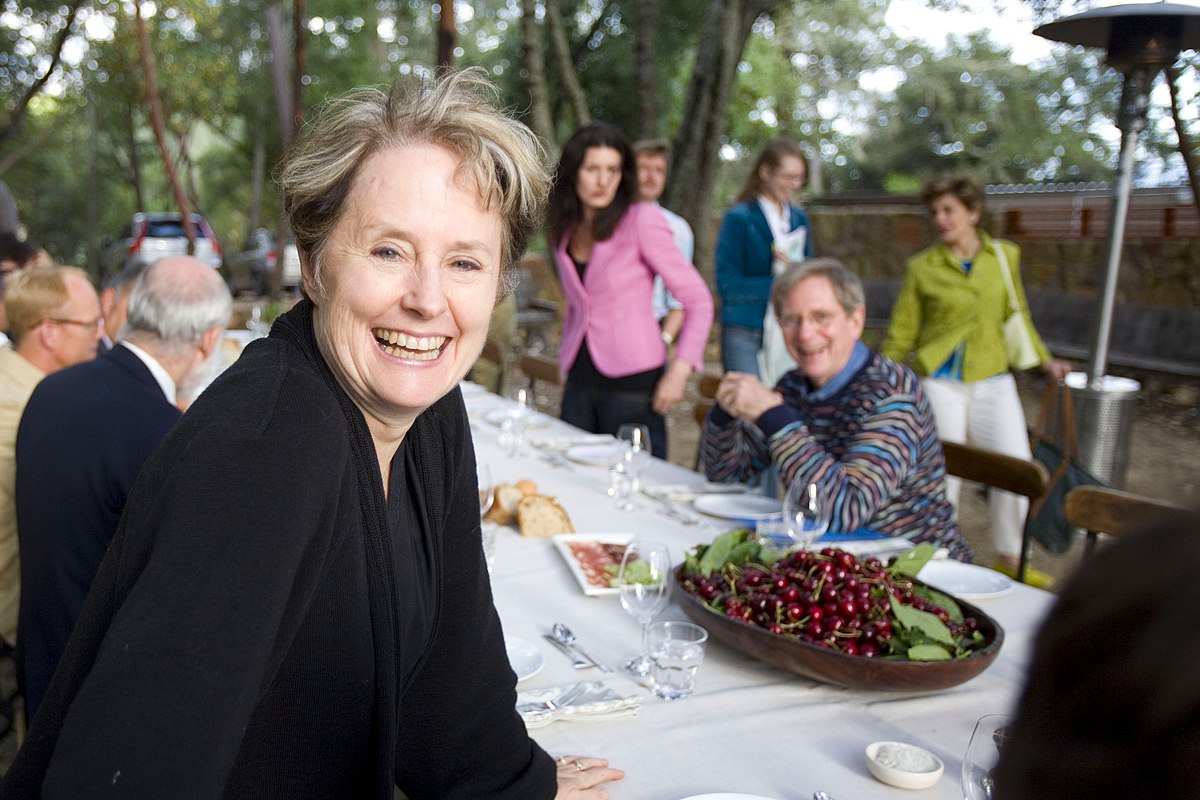 Chef Alice Waters, una dintre cele mai influente figuri din gastronomia americană
