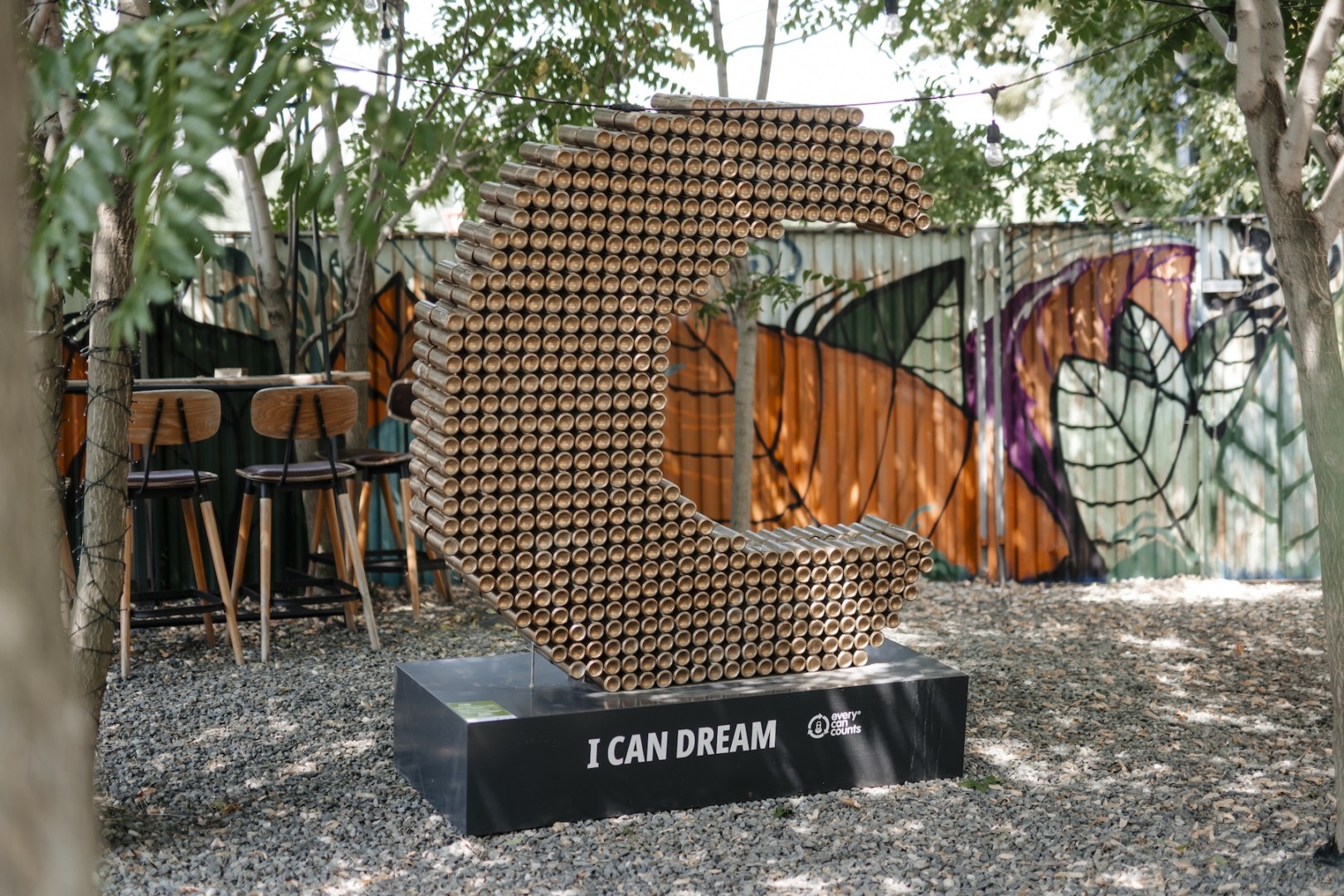 Artă din doze de aluminiu