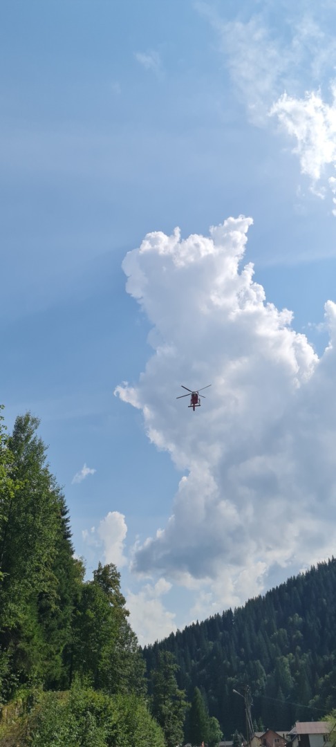 oameni salvati cu elicopterul