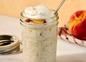 Ovăz cu piersici, rețetă de mic dejun