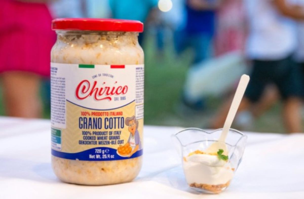 un-desert-care-seamana-cu-coliva-la-pahar-inspirat-de-pastiera-napoletana-il-putem-reproduce-si-in-versiune-romaneasca-fiind-un-preparat-fara-grasimi-si-rece-ideal-vara