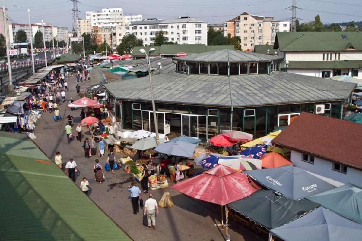 incendiu-la-piata-alexandru-cel-bun-din-iasi-lichidat-fara-victime
