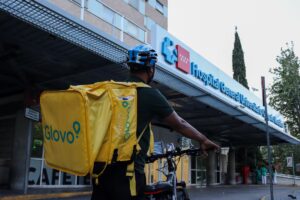 Mancare livrată la un spital in Madrid