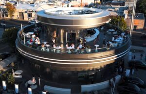 tesla-diner-mult-asteptatul-local-lui-elon-musk-de-la-hollywood-inseala-asteptarile