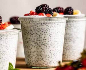 Budinca cu iaurt și semințe de chia