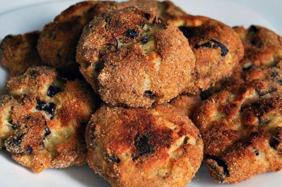 chiftele-de-vinete-aromate-si-delicioase-si-usor-de-facut-compozitia-poate-fi-completata-cu-ton-sau-cu-branzeturi-dupa-preferinte