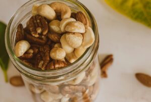 Nucile de macadamia pot ajuta la slabit si pot sustine sanatatea inimii