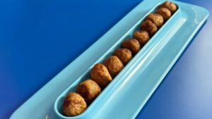 ikea-lansaeaza-un-platou-special-pentru-chiftele-obiect-autoironic