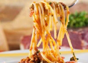 paste-galeata-de-gunoi-in-traducere-din-dialectul-napoletan-cu-sos-rapid-din-ingrediente-pe-care-le-ai-in-casa