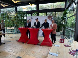 conferinta presa hora