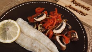 merluciu cu ciuperci ardei si fenicul