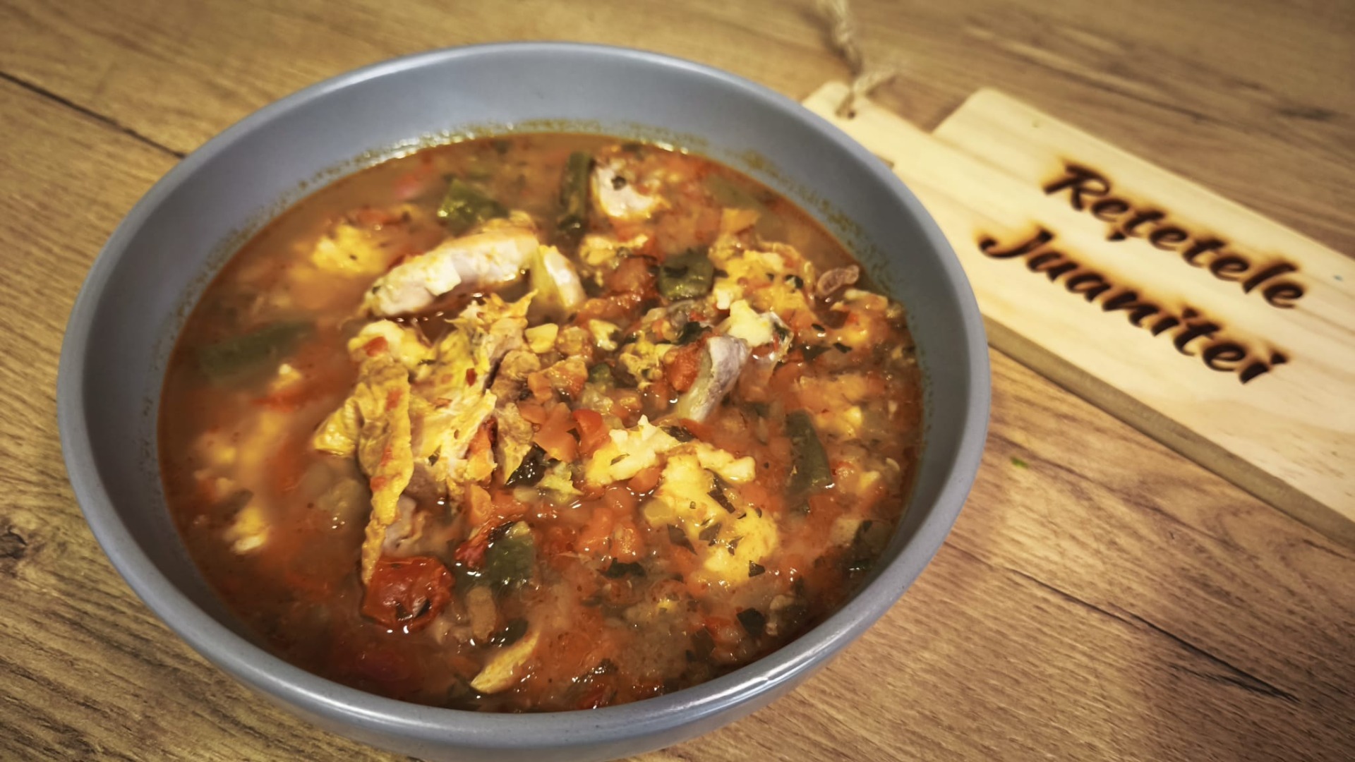 supa de pui legume si paste sau galusti de faina