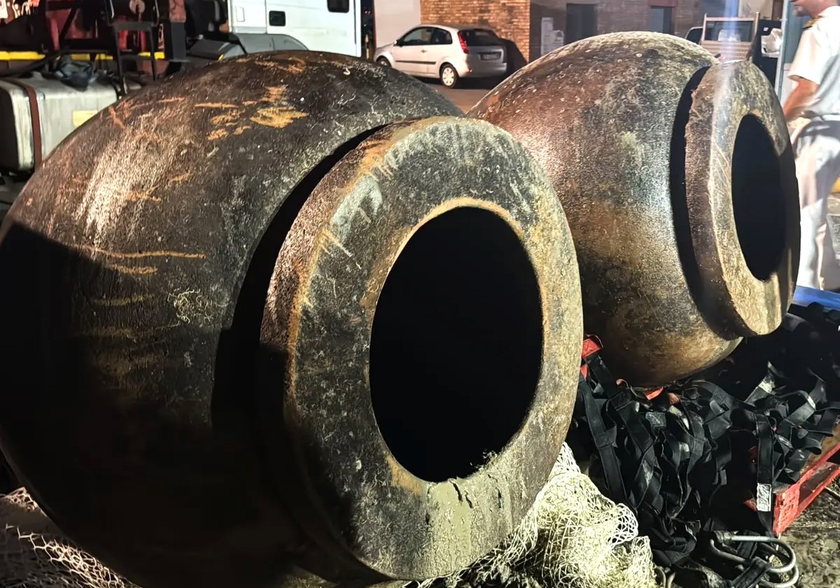 doua-vase-mari-destinate-alimentelor-din-epoca-romana-descoperite-in-italia-in-golful-gaeta