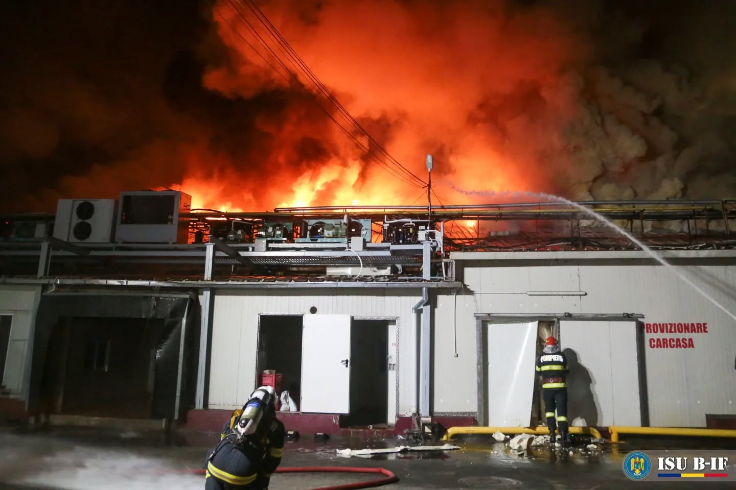 Incendiu la depozitul Antrefrig