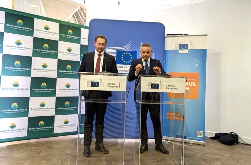 Comisarul european pentru agricultură, Christophe Hansen, și ministrul Agriculturii, Florin Barbu