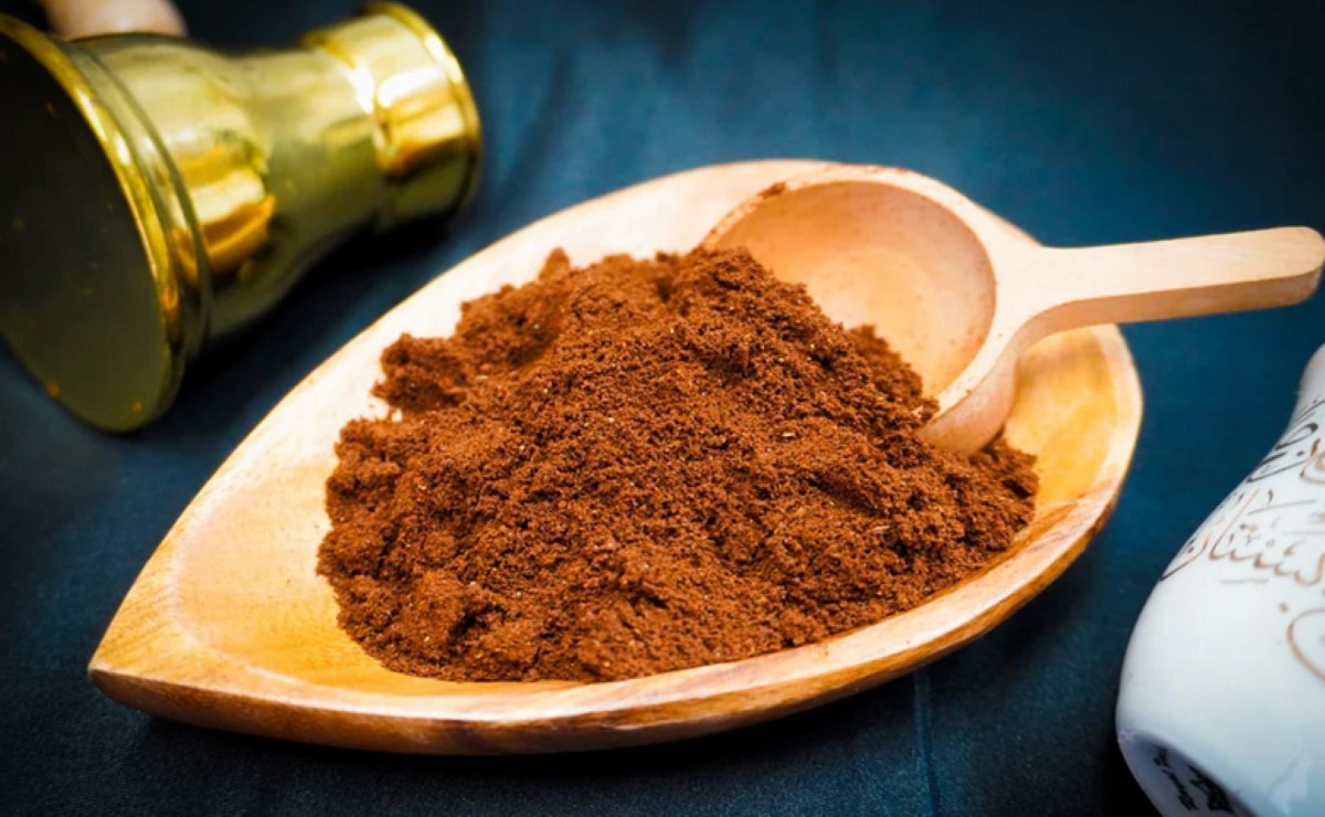 inainte-de-a-consuma-dimineata-pe-post-de-bautura-revigoranta-cafeaua-era-folosita-in-trecut-ca-dezinfectant-pentru-maini-a-inceput-sa-fie-bauta-prima-data-in-contextul-ritualurilor-sufiste-din-yeme