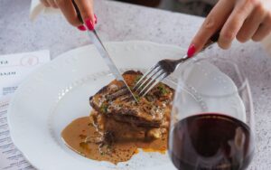 Carnea rosie consumata cu moderatie hraneste creierul