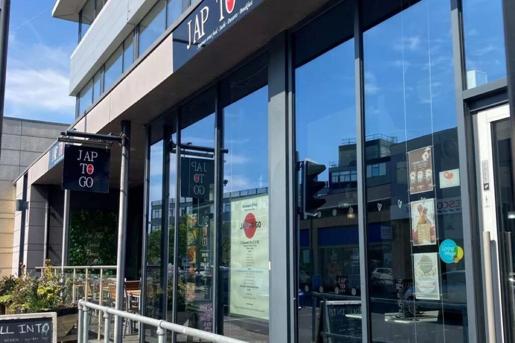 un-restaurant-din-marea-britanie-a-fost-nevoit-sa-isi-schimbe-numele-pentru-ca-cel-initial-jap-to-go-era-perceput-de-britanici-ca-ofensator-pentru-japonezi