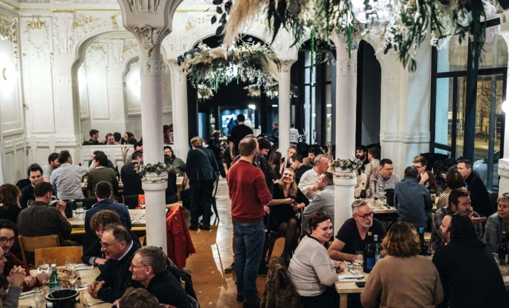 Marsilia, oras simbol al migratiei, foloseste lumea gastronomiei pentru reintegrarea sociala si ajutorul persoanelor cu venituri mici