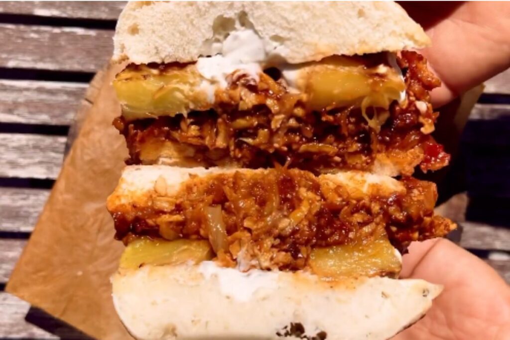 mic dejun sandwich tofu ananas