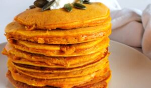 clătite fără lactoză, fără gluten și fără zahăr, o idee inedită pentru micul dejun sau la pachet