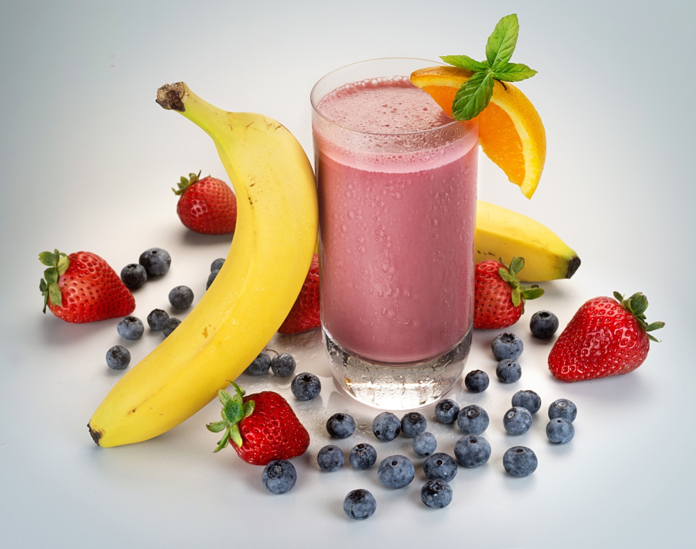 Smoothie-ul cu fructe de pădure nu ar trebui să conțină și banane